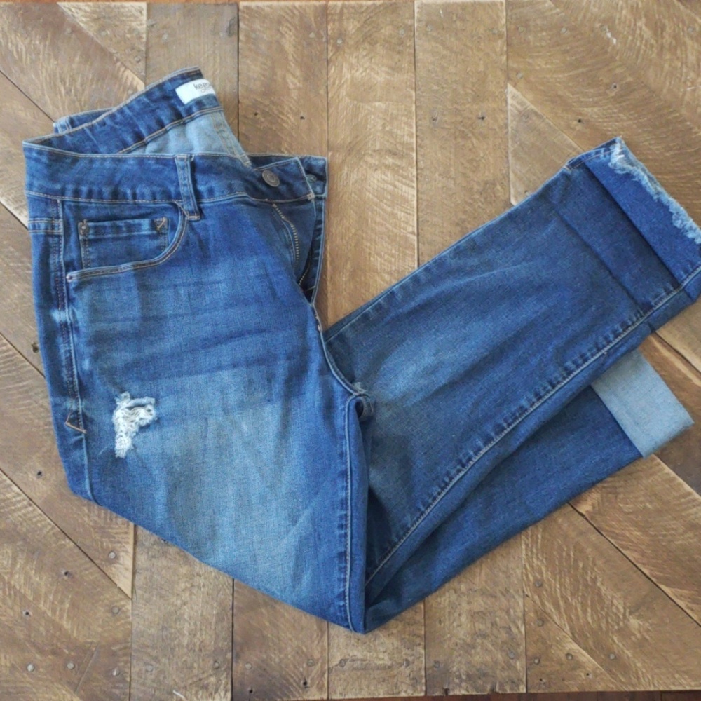 Kensie jeans distressed cropped
